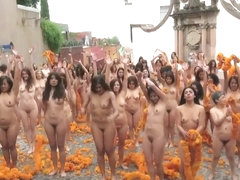 100 Mexican nude women group