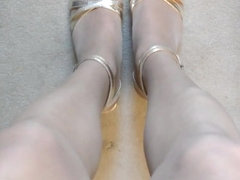 Gold toes in rt pantyhose and high heels