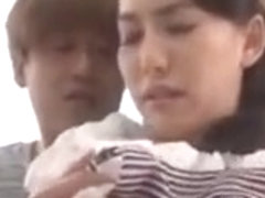 Japanese mom lends belly to help couple