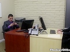 Boss drills office fuckbuddy on his desk